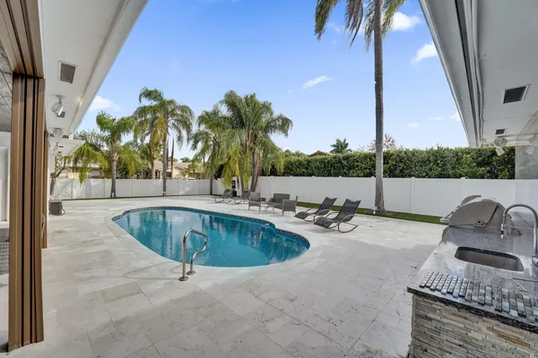 $8,700 | 3681 North 54th Avenue, Hollywood, FL 33021