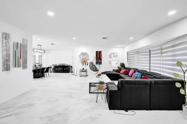 $8,700 | 3681 North 54th Avenue, Hollywood, FL 33021