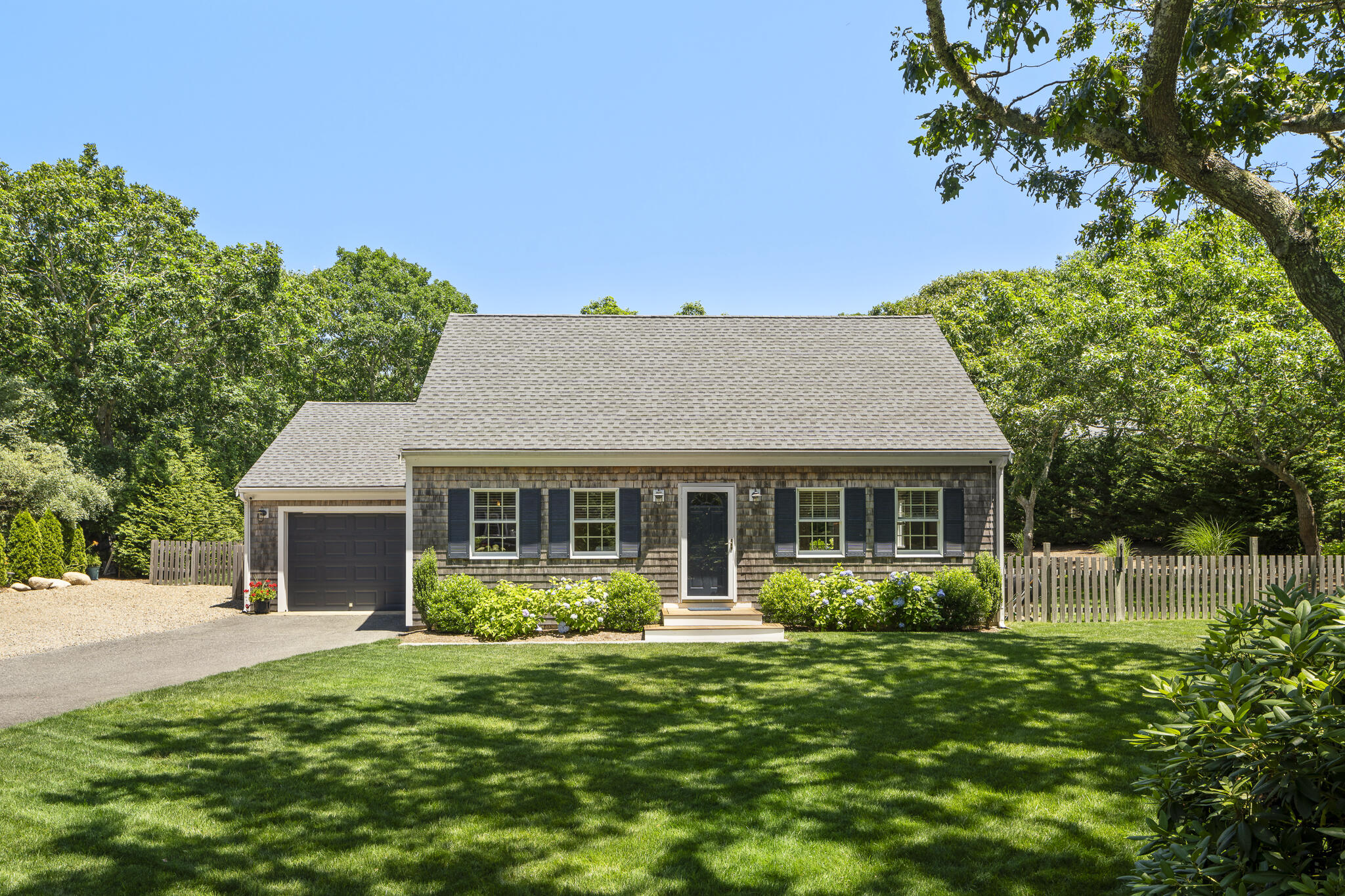 41 Dodgers Hole Road Edgartown, MA 02539 - Photo 3 of 29 Professional landscape
