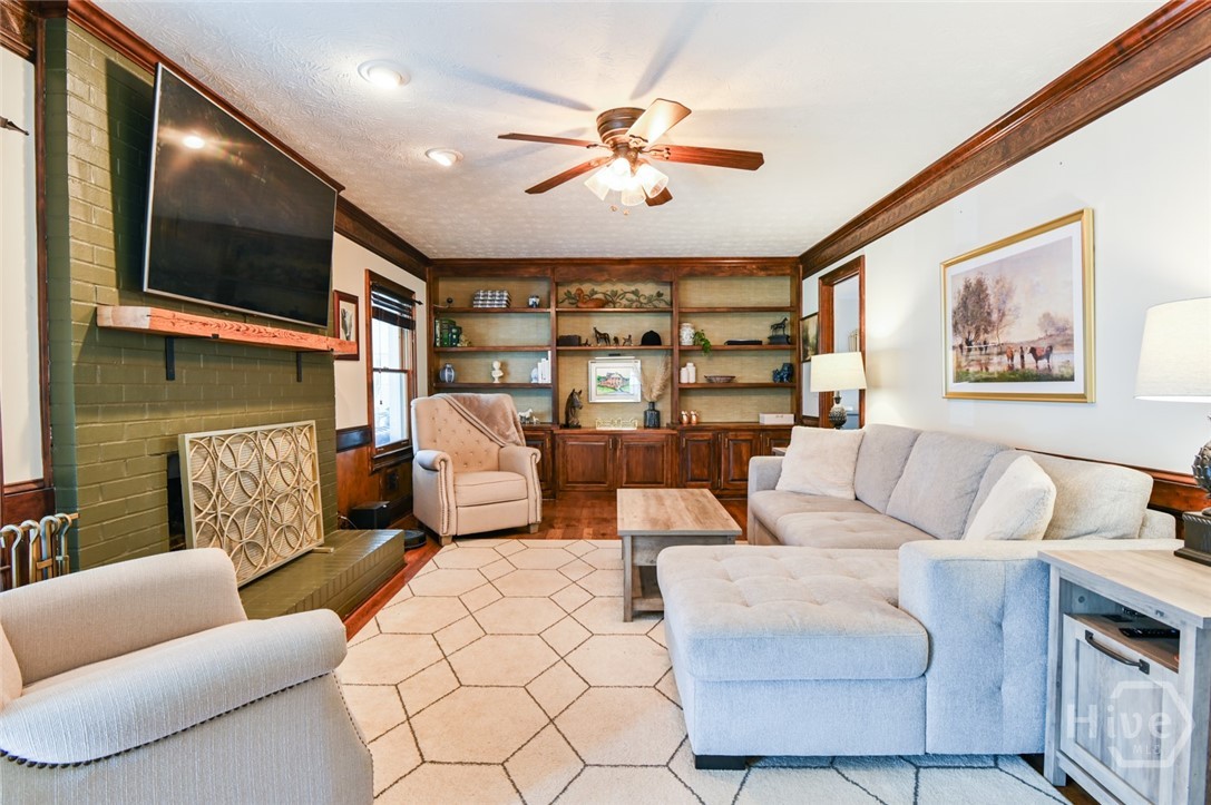 1520 Colonial Drive Good Hope, GA 30641 - Photo 10 of 46 Family Room