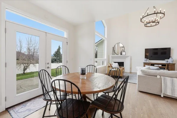 $1,029,900 | 17405 East Morningside Lane, Greenacres, WA 99016