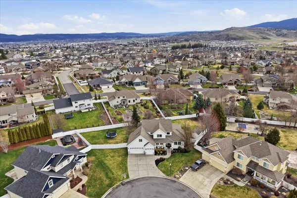 $1,029,900 | 17405 East Morningside Lane, Greenacres, WA 99016