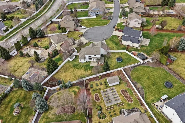 $1,029,900 | 17405 East Morningside Lane, Greenacres, WA 99016