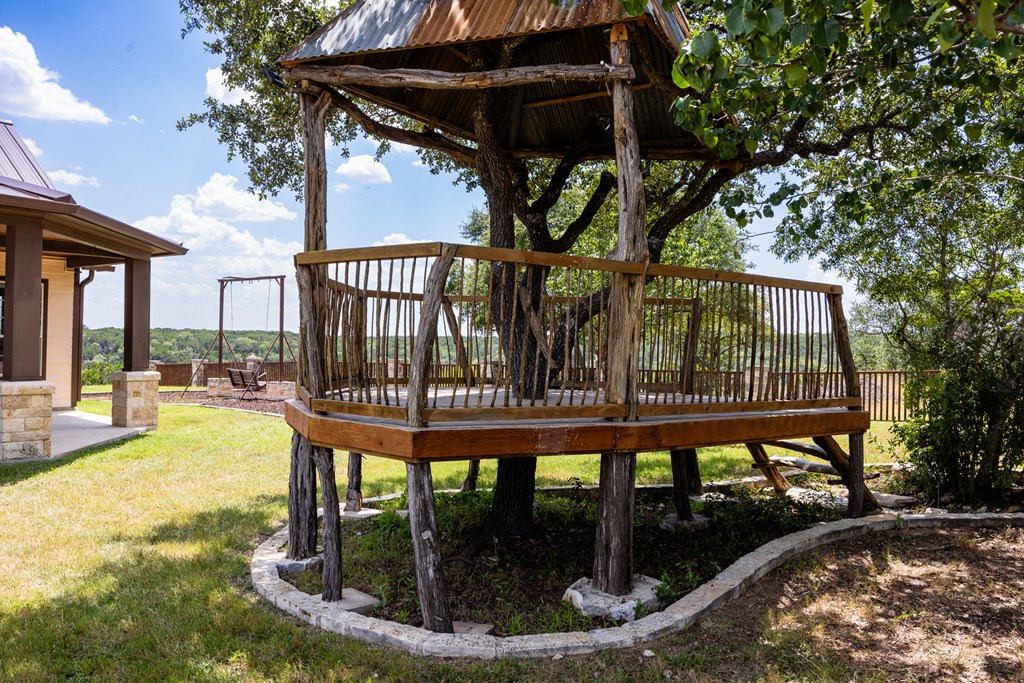 1095 Elm Pass Road Center Point, TX 78010 - Photo 36 of 63 Gallery Image 36