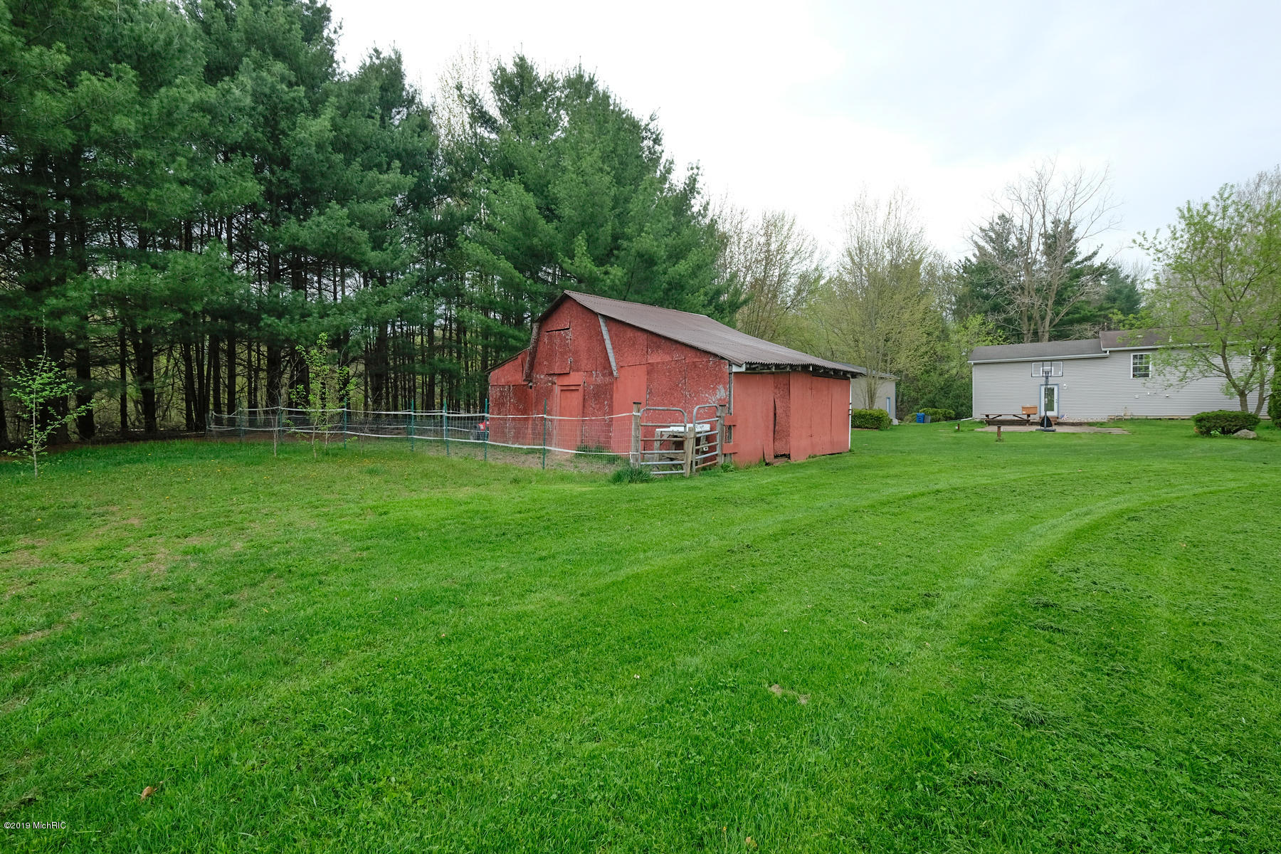 33285 Baseline Road Gobles, MI 49055 - Photo 29 of 31 33285 Baseline-44