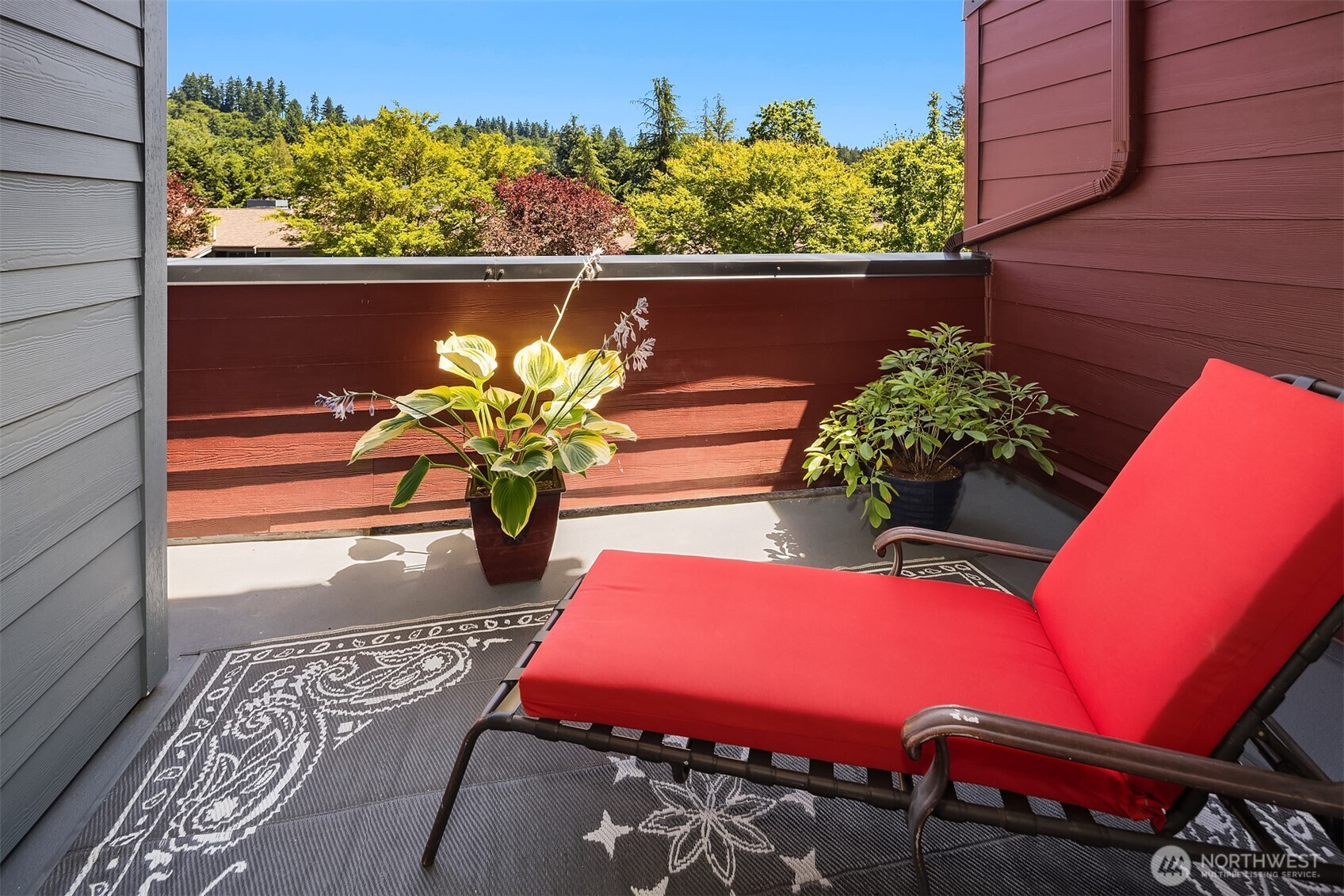 15711 Waynita Way Northeast, Unit H106 Bothell, WA 98011 - Photo 11 of 20 a view of a chairs and table in a patio
