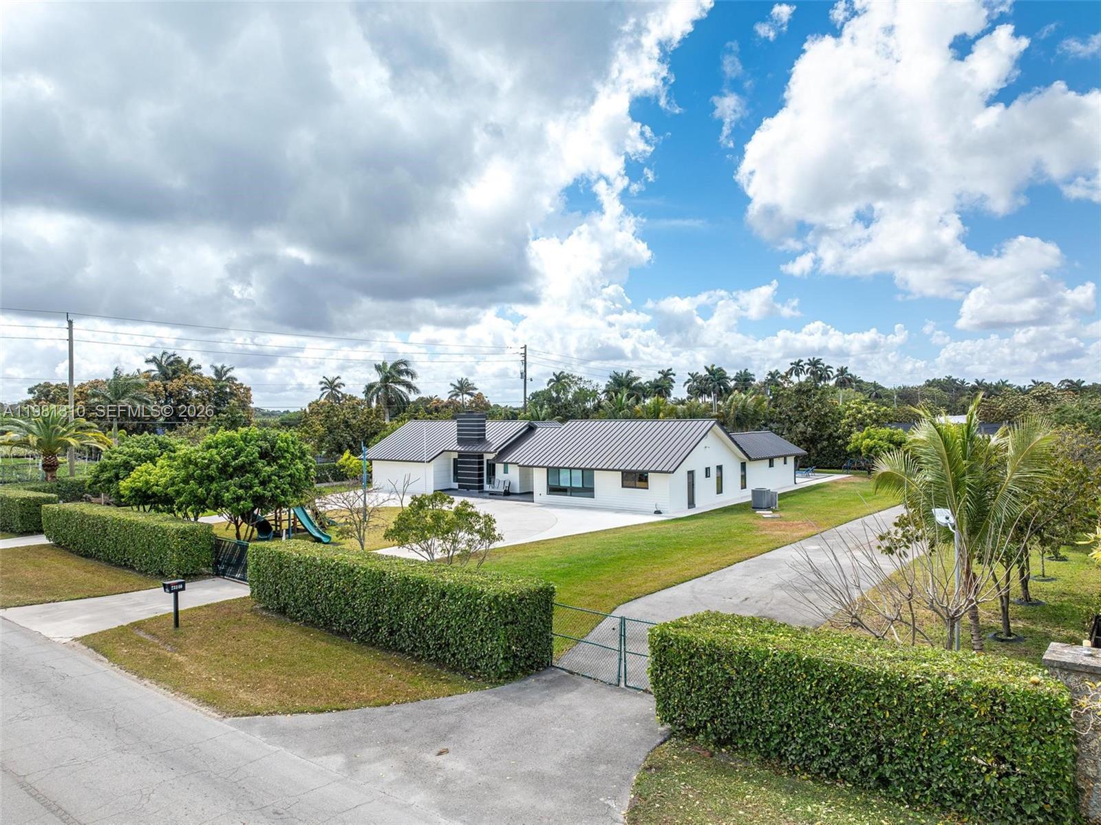 23140 Southwest 187th Avenue Miami, FL 33170 - Photo 43 of 60