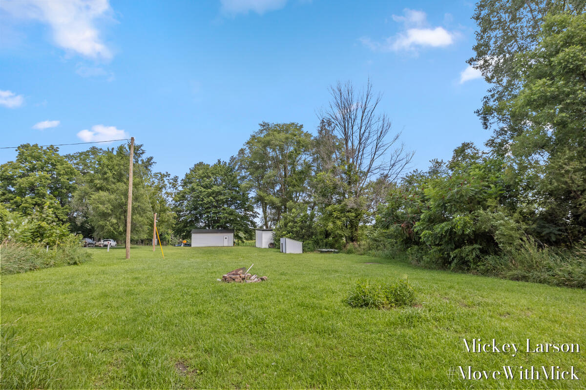 12960 Alger Road Grant, MI 49327 - Photo 5 of 20 12960-Alger_005