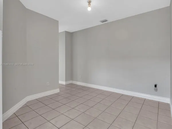 $4,000 | 1498 Southwest 106th Avenue, Unit 1498, Pembroke Pines, FL 33025