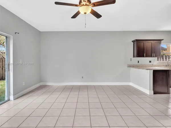 $4,000 | 1498 Southwest 106th Avenue, Unit 1498, Pembroke Pines, FL 33025