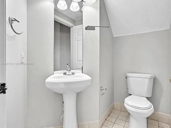 $4,000 | 1498 Southwest 106th Avenue, Unit 1498, Pembroke Pines, FL 33025