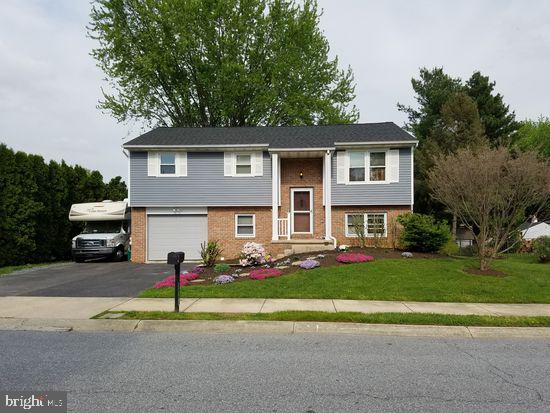 309 Cardinal Road Lititz, PA 17543 - Photo 1 of 20