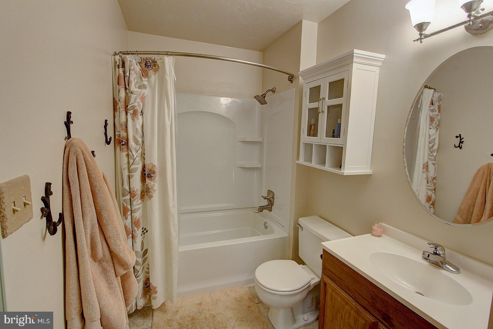 309 Cardinal Road Lititz, PA 17543 - Photo 13 of 20