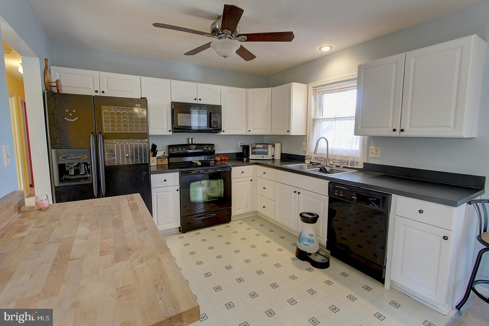 309 Cardinal Road Lititz, PA 17543 - Photo 6 of 20