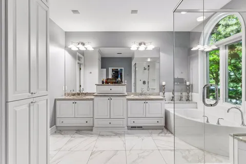 $1,595,000 | 4820 Lodge Lane, Greenwood, MN 55331