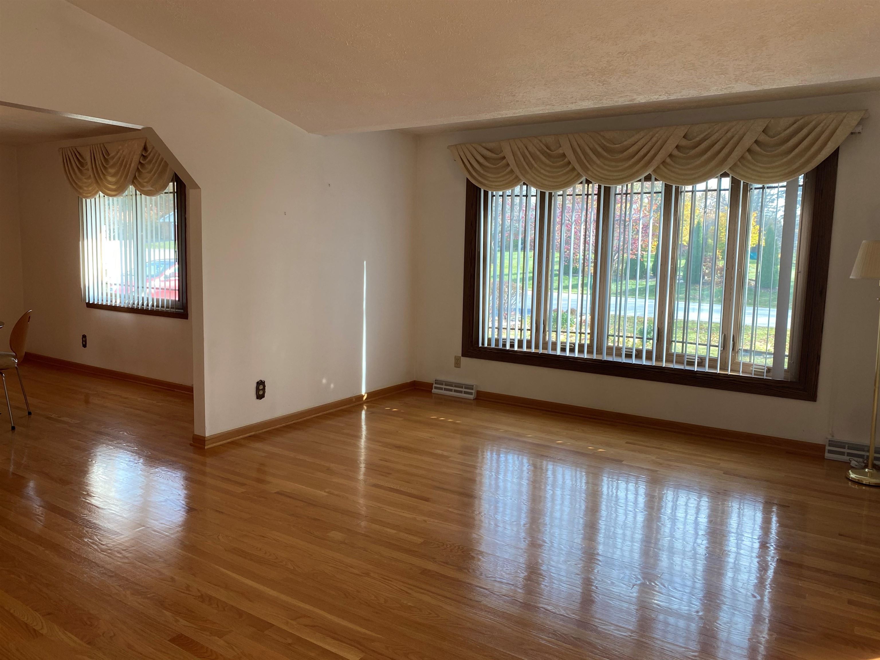 6582 Shadow Ridge Road Rockford, IL 61107 - Photo 2 of 53 Gallery Image 2