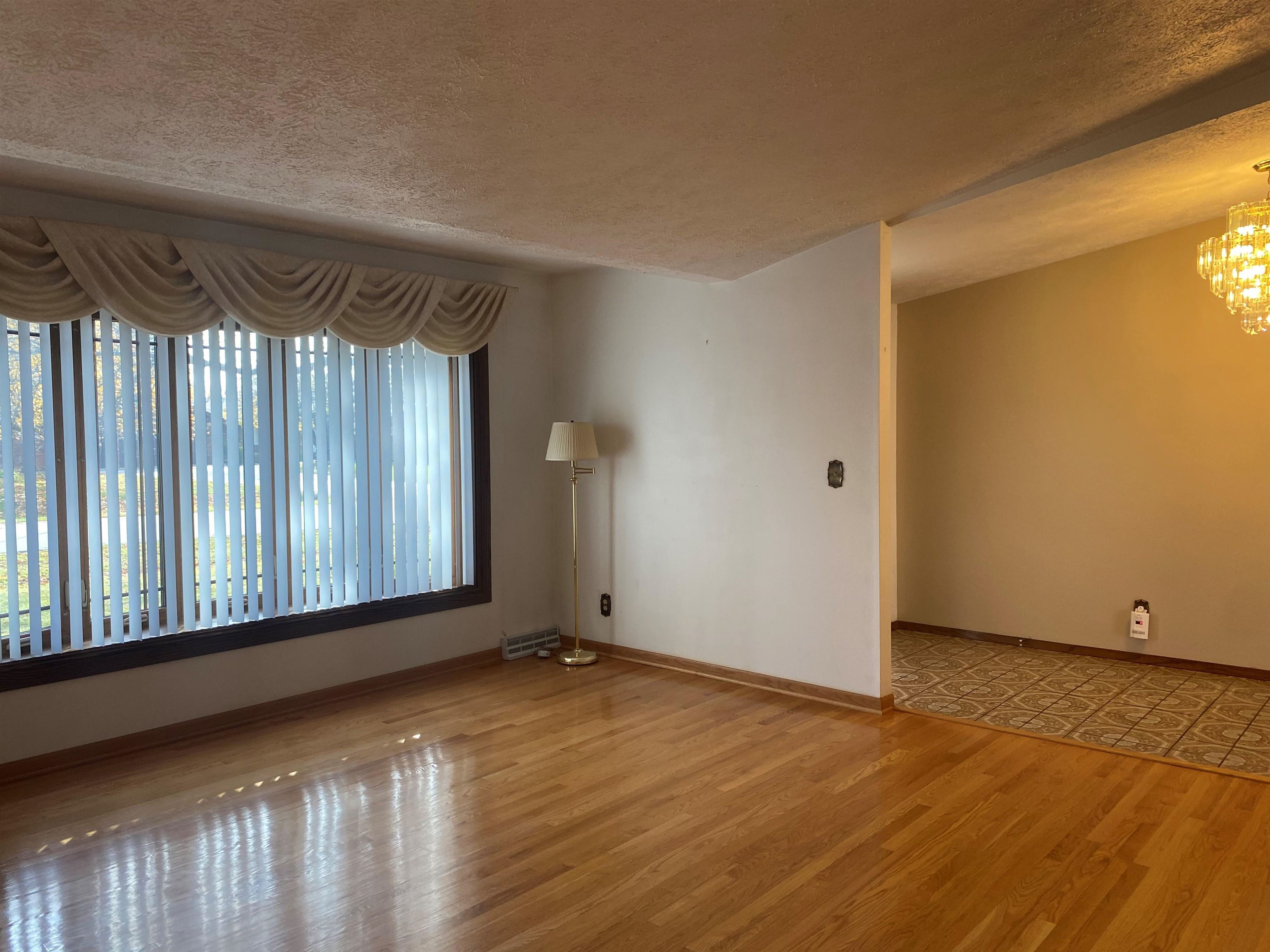 6582 Shadow Ridge Road Rockford, IL 61107 - Photo 4 of 53 Gallery Image 4