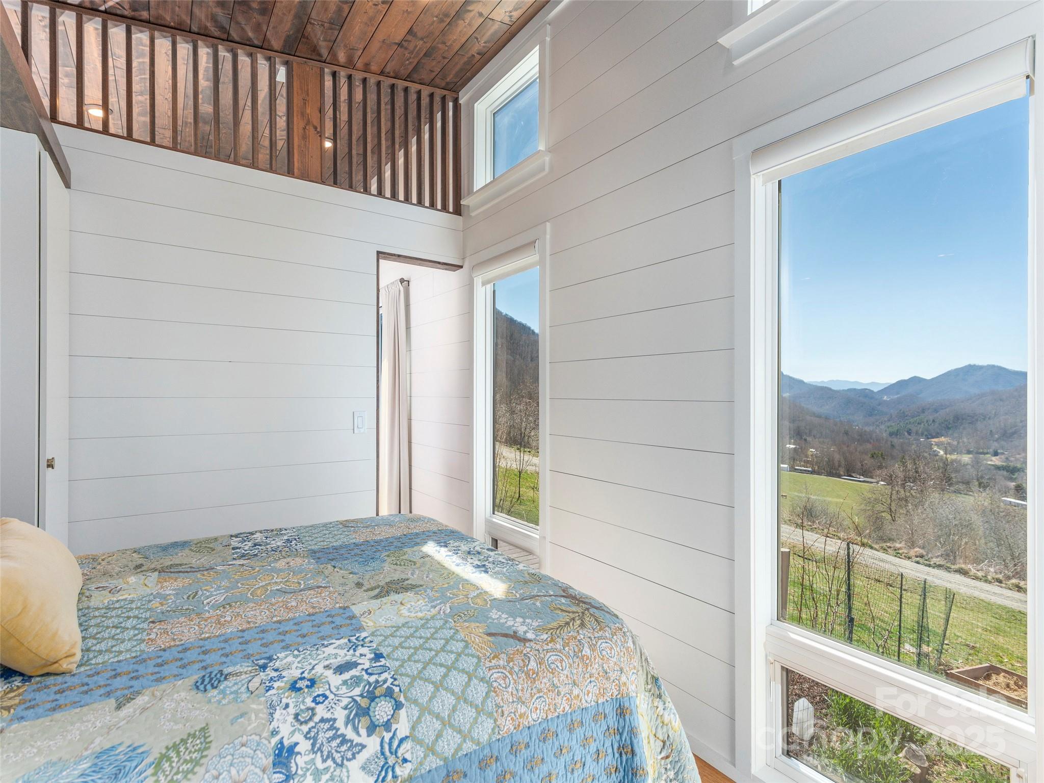 323 Morris Road Clyde, NC 28721 - Photo 19 of 43 Gallery Image 19