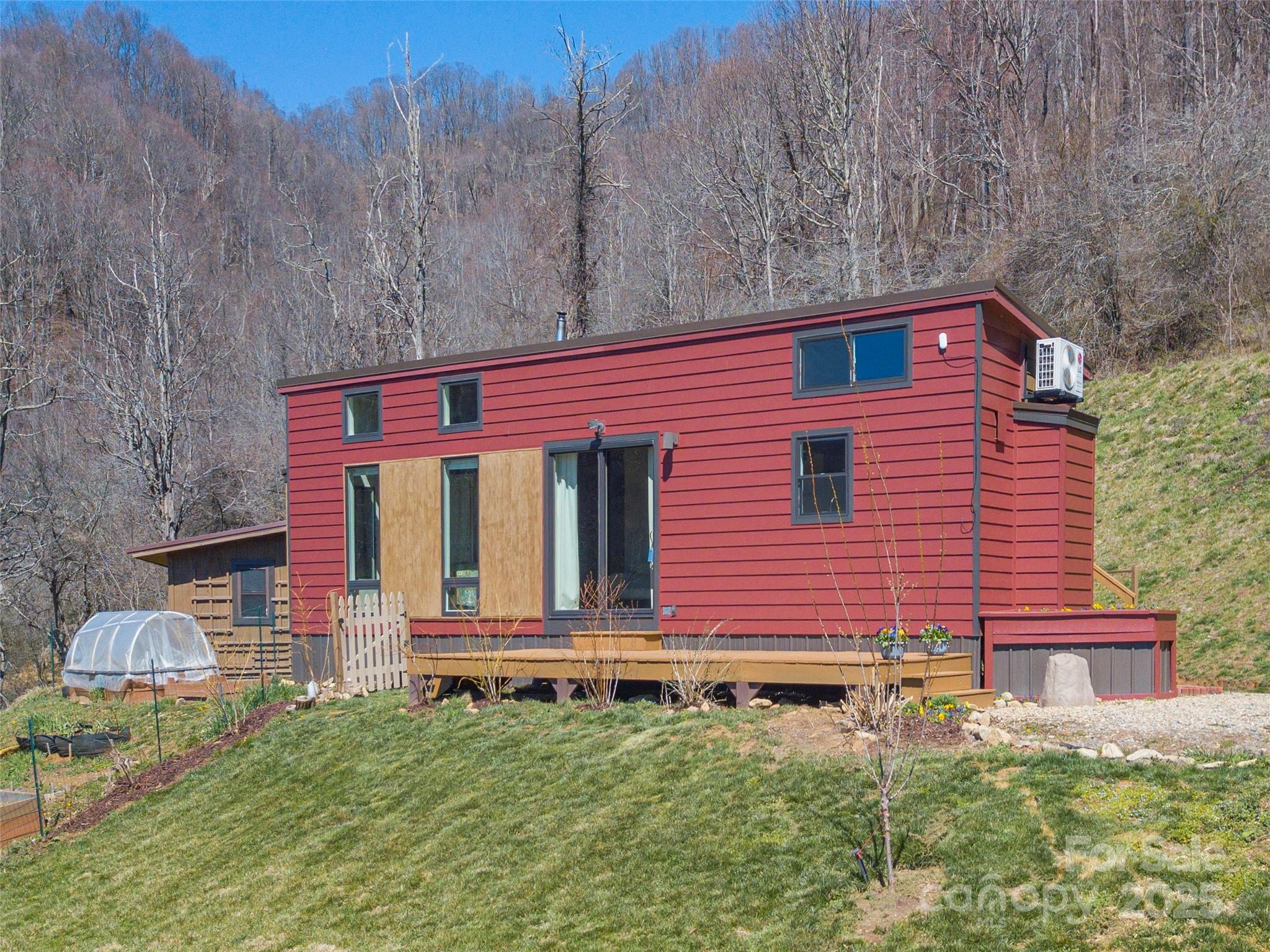 323 Morris Road Clyde, NC 28721 - Photo 25 of 43 Gallery Image 25