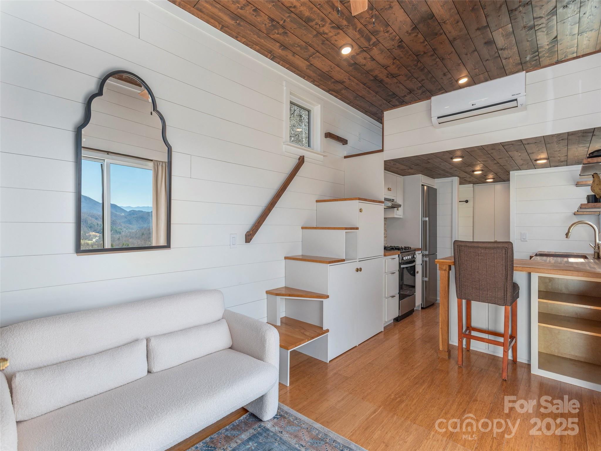 323 Morris Road Clyde, NC 28721 - Photo 8 of 43 Gallery Image 8