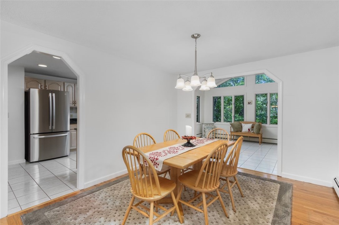 123 Hines Farm Road Cranston, RI 02921 - Photo 5 of 38