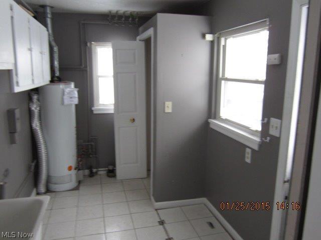 1431 Gordon Road Lyndhurst, OH 44124 - Photo 3 of 10