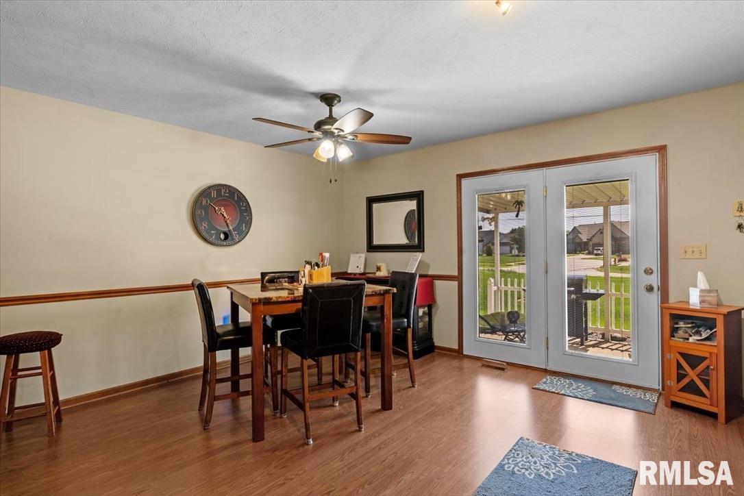 6416 Hayley Court Springfield, IL 62712 - Photo 9 of 24