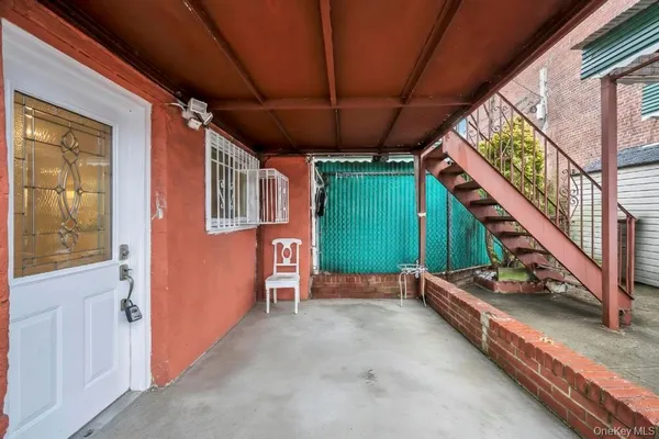 $2,900 | 94-02 23rd Avenue | East Elmhurst