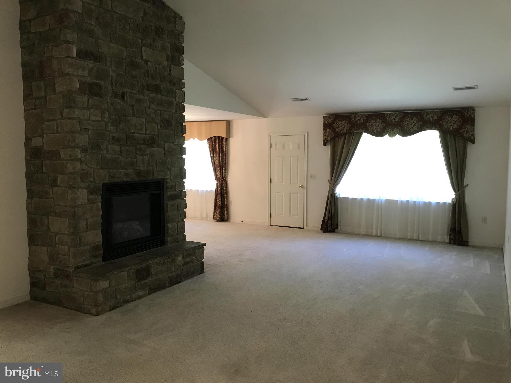 483 Carrs Bridge Road Bumpass, VA 23024 - Photo 4 of 23 Living Room