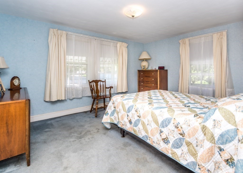 1393 Trapelo Road Waltham, MA 02451 - Photo 14 of 37