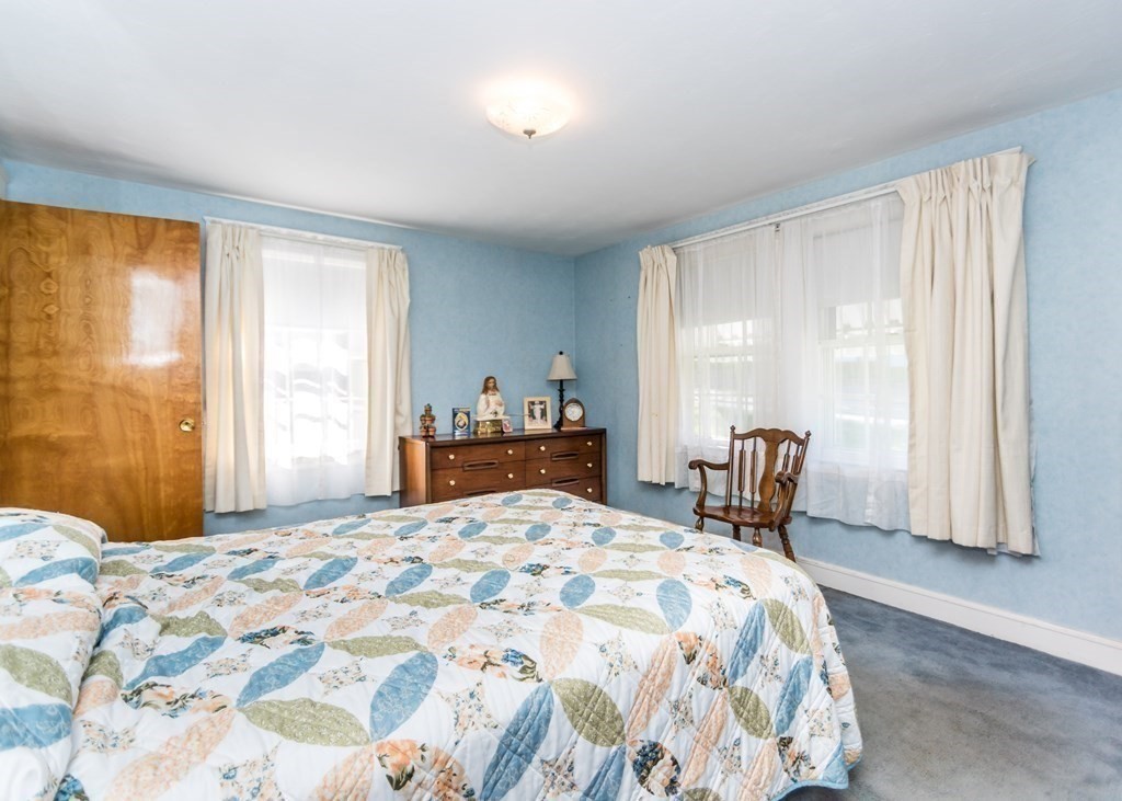 1393 Trapelo Road Waltham, MA 02451 - Photo 16 of 37