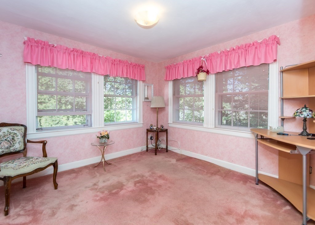 1393 Trapelo Road Waltham, MA 02451 - Photo 17 of 37