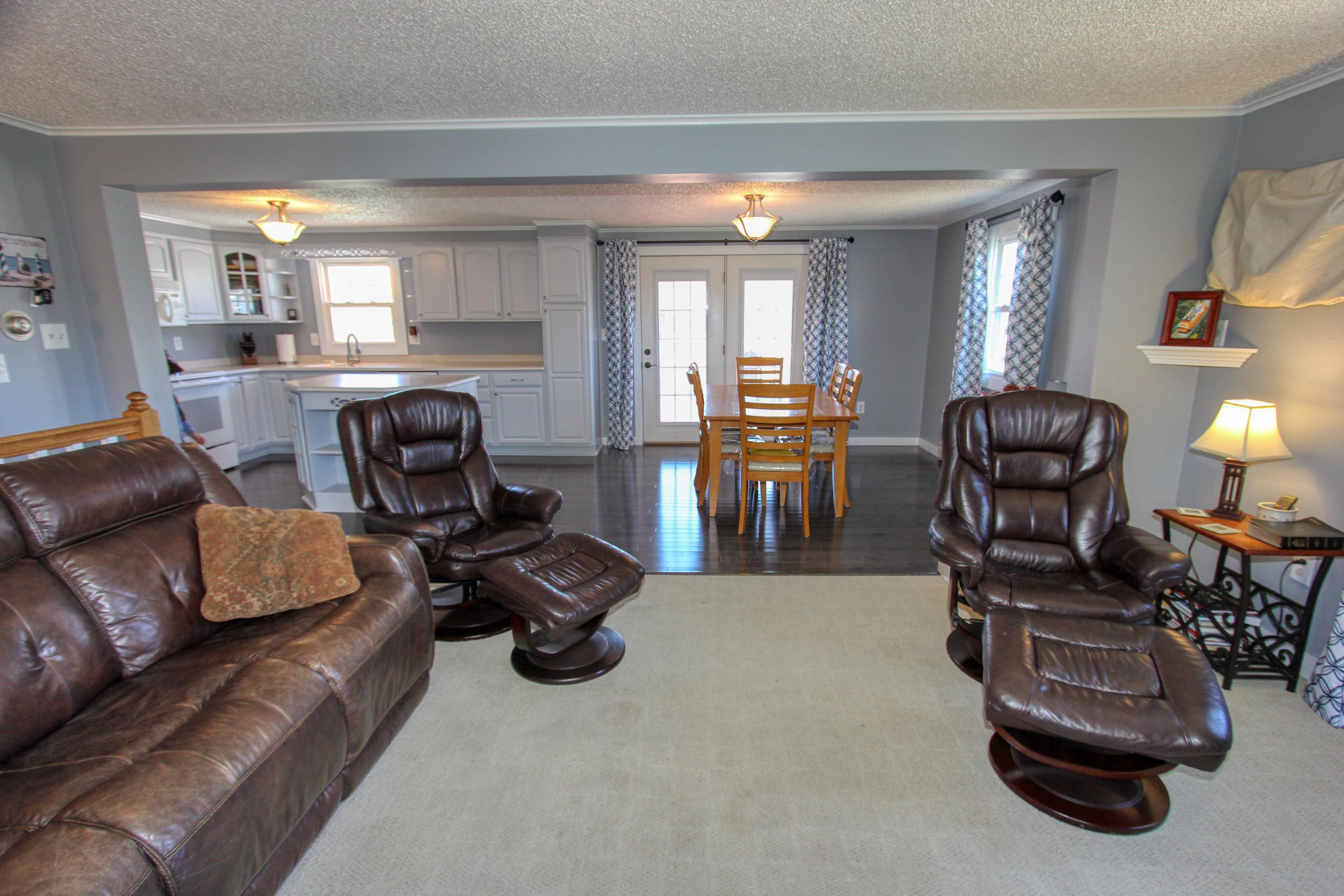 1137 Hotel Road Auburn, ME 04210 - Photo 11 of 35 IMG_4221_3
