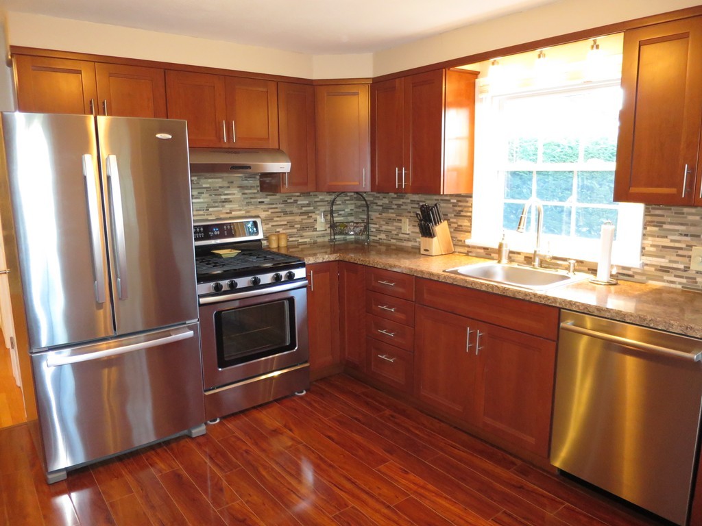 1091 Shaker Road Westfield, MA 01085 - Photo 2 of 30 Gallery Image 2