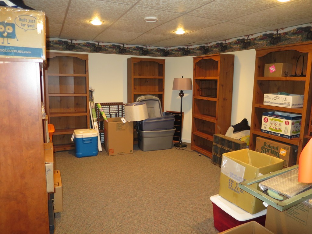 1091 Shaker Road Westfield, MA 01085 - Photo 27 of 30 Gallery Image 27