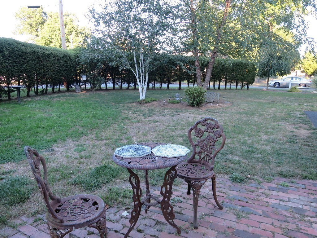 1091 Shaker Road Westfield, MA 01085 - Photo 8 of 30 Gallery Image 8