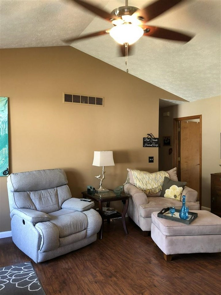 2773 Pinckney Road Howell, MI 48843 - Photo 8 of 52 Vaulted ceiling in great