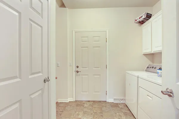 $319,900 | 6300 44th Street, Unit 128, Somers, WI 53144