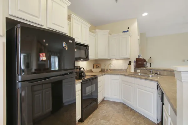 $319,900 | 6300 44th Street, Unit 128, Somers, WI 53144