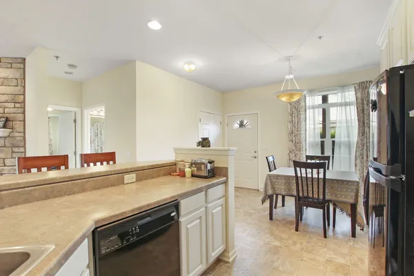 $319,900 | 6300 44th Street, Unit 128, Somers, WI 53144