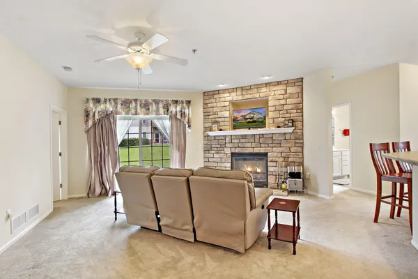 $319,900 | 6300 44th Street, Unit 128, Somers, WI 53144