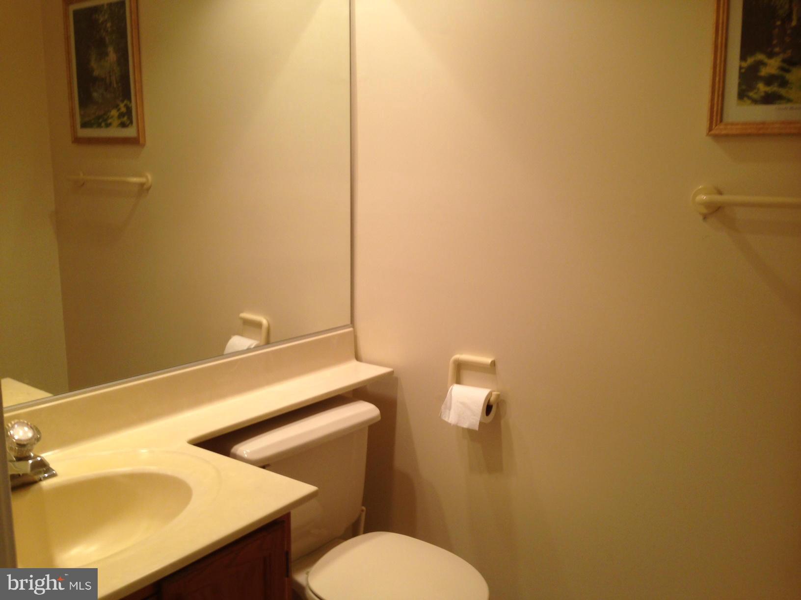 13916 Riding Loop Drive North Potomac, MD 20878 - Photo 15 of 30 Bath