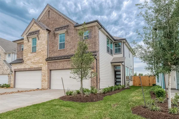$2,350 | 628 Silver Pear Court, Montgomery, TX 77316