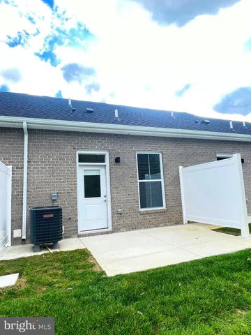 $1,650 | 63 Lockwood Drive, Inwood, WV 25428