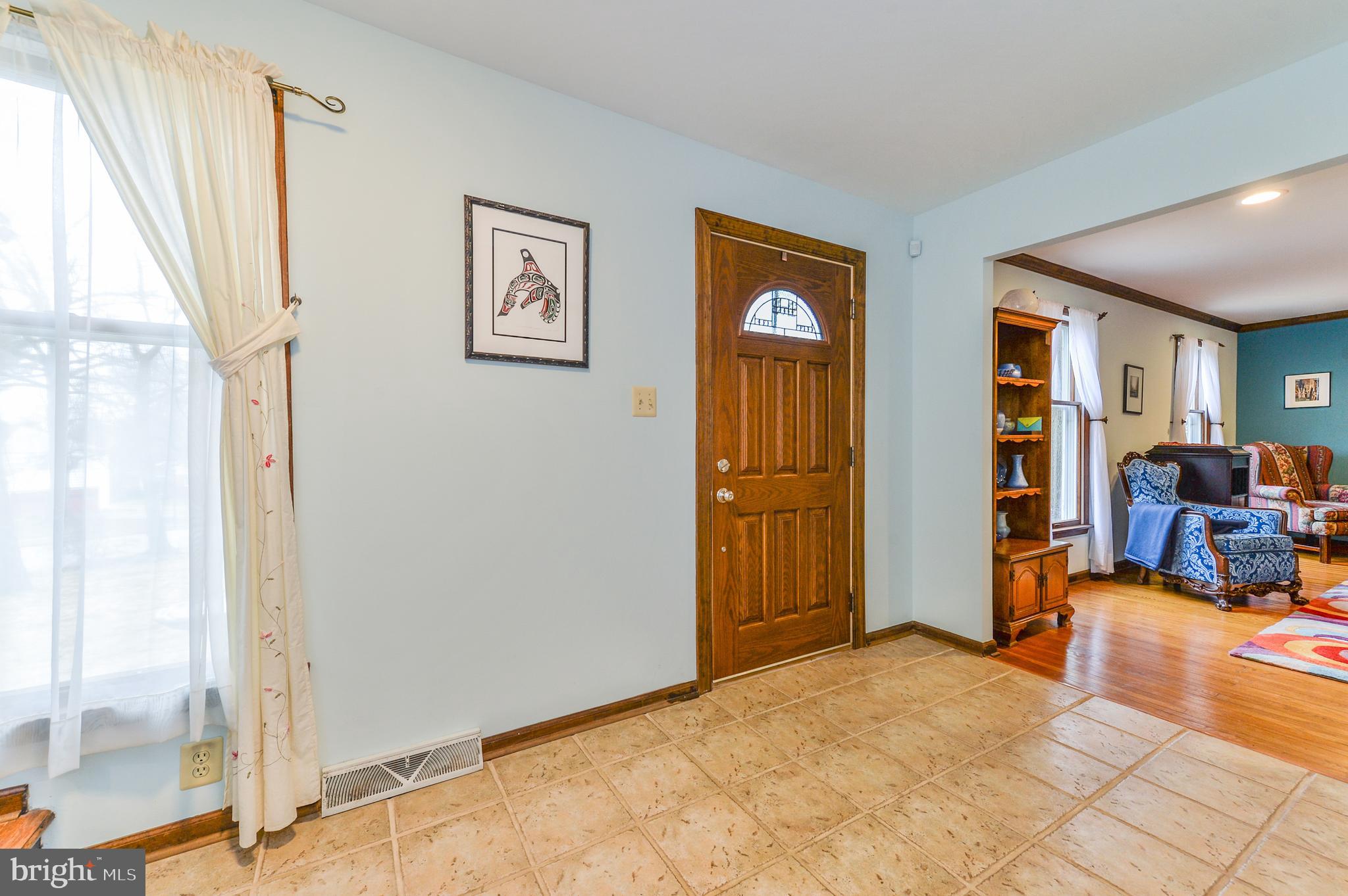 7801 Chandler Road Glenside, PA 19038 - Photo 2 of 31 Entry Foyer