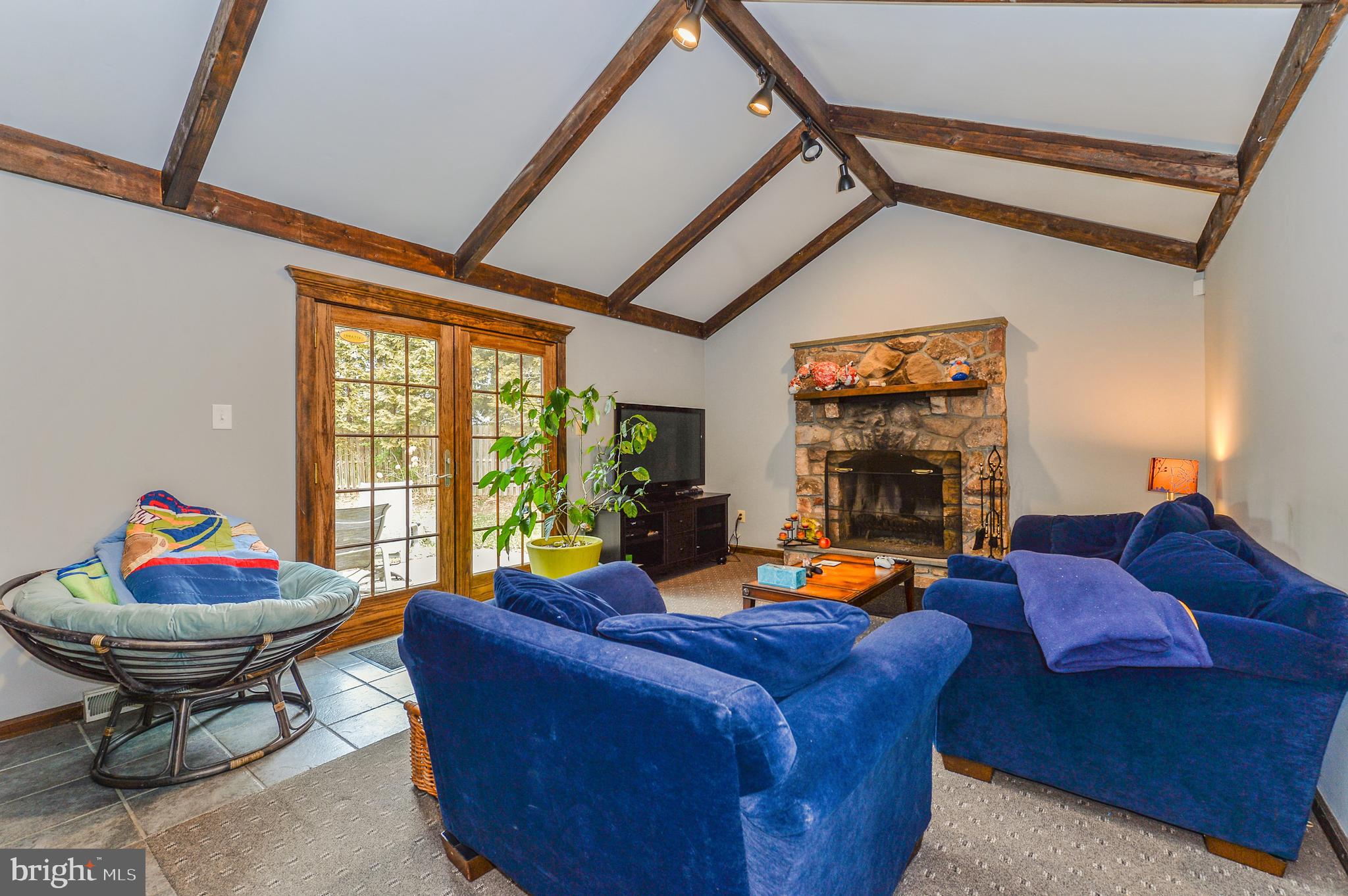 7801 Chandler Road Glenside, PA 19038 - Photo 9 of 31 Great Room w Fireplace
