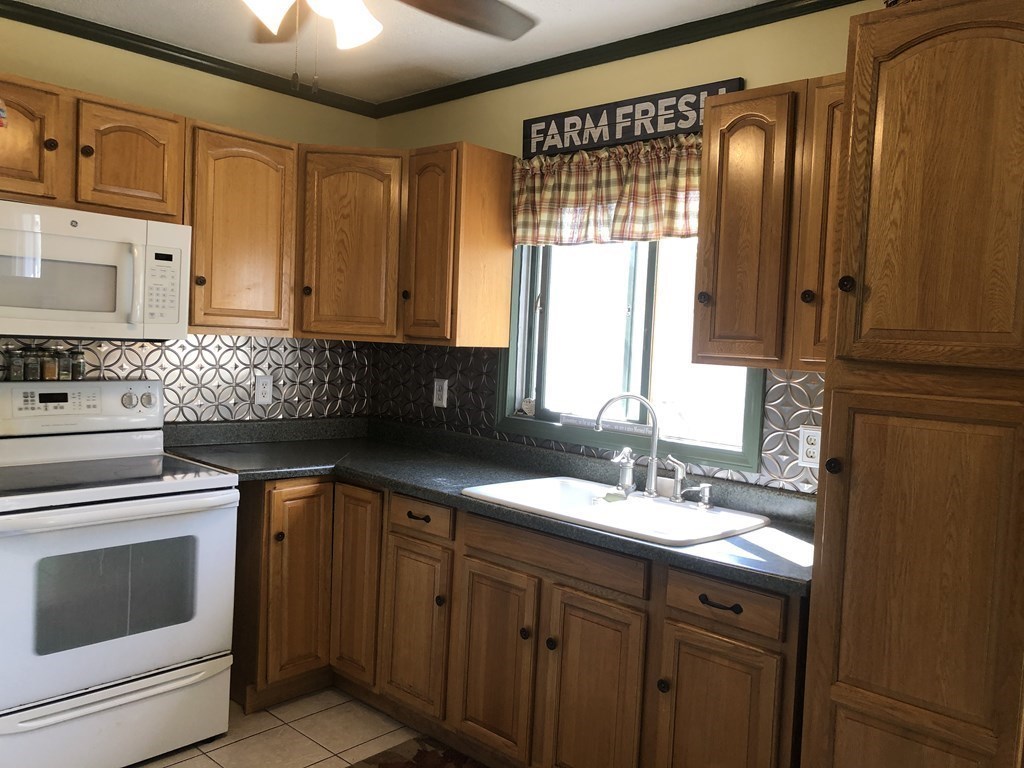 8-10 Davidson Road Worcester, MA 01605 - Photo 11 of 22 Gallery Image 11