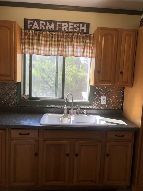 8-10 Davidson Road Worcester, MA 01605 - Photo 6 of 22 Gallery Image 6