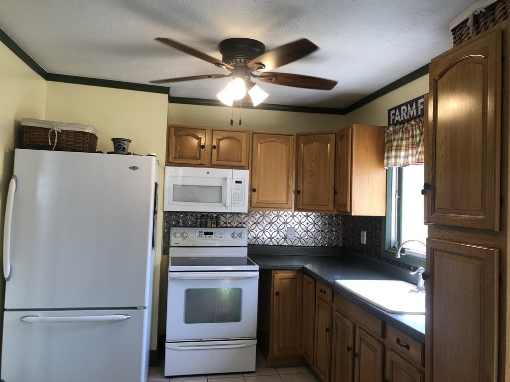 8-10 Davidson Road Worcester, MA 01605 - Photo 10 of 22 Gallery Image 10