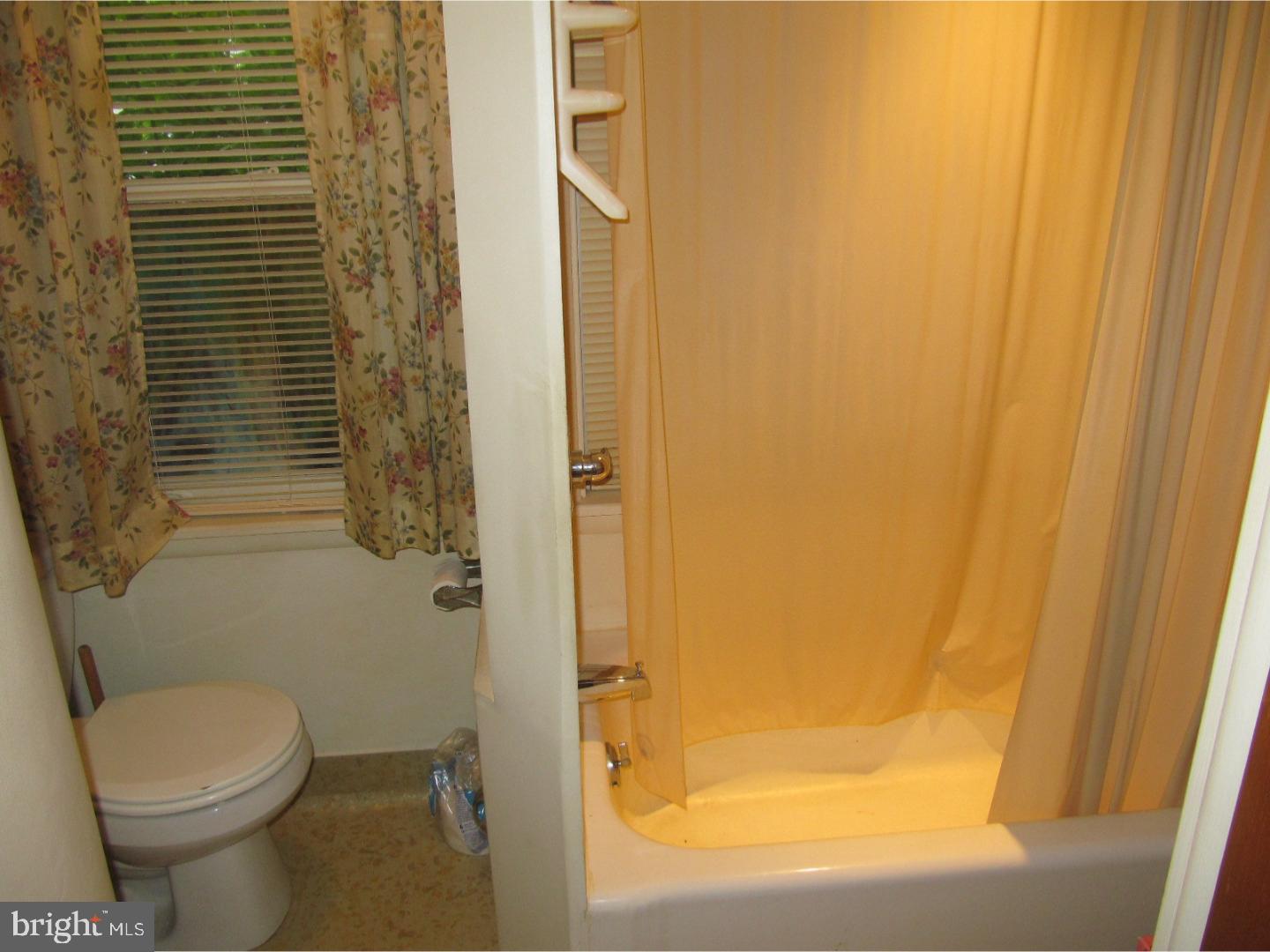 970 New Holland Road Reading, PA 19607 - Photo 2 of 16